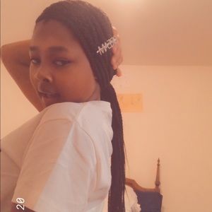 Meet your Posher, Sharai